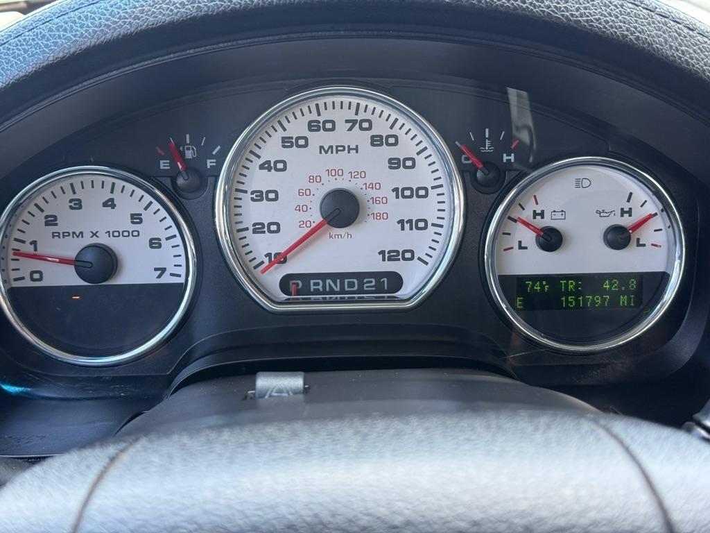 Ford F-150 Supercab 133" Lariat 2005