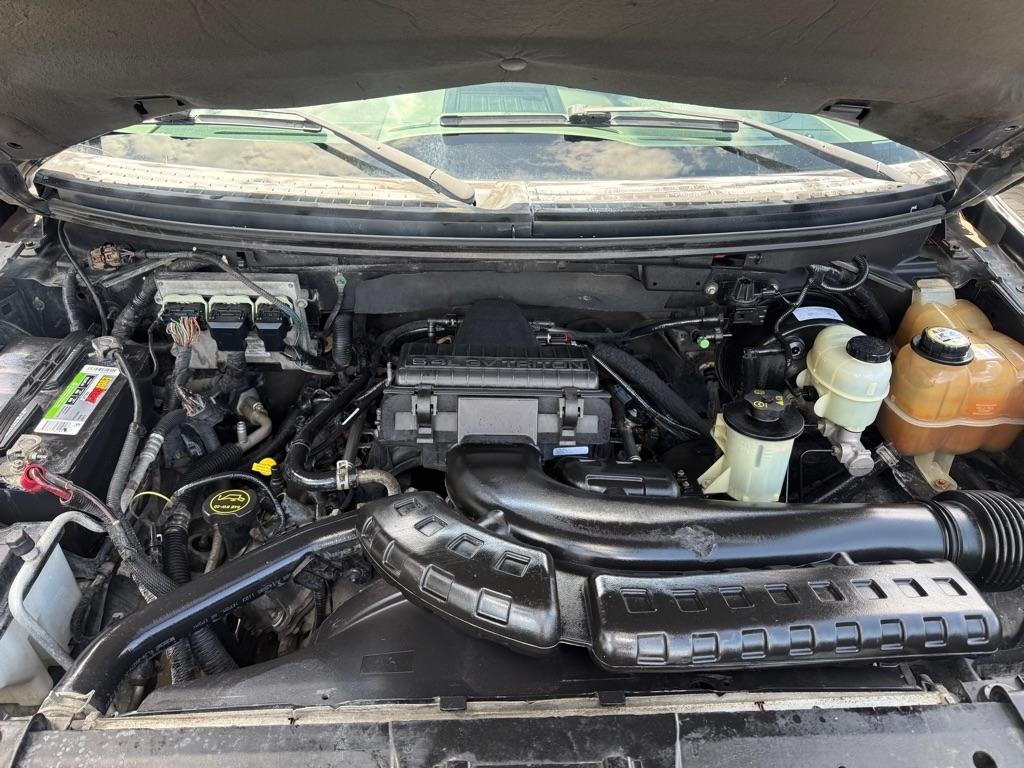 Ford F-150 Supercab 133" Lariat 2005