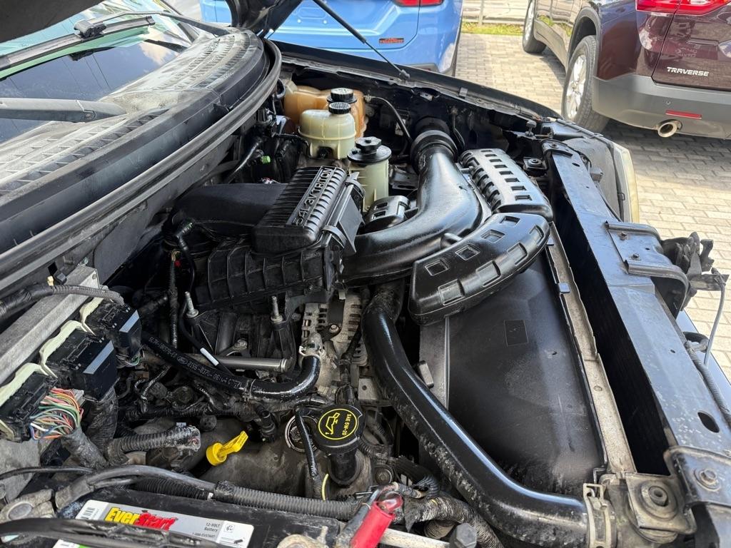 Ford F-150 Supercab 133" Lariat 2005