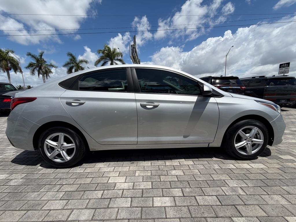 Hyundai Accent SE Sedan IVT 2022