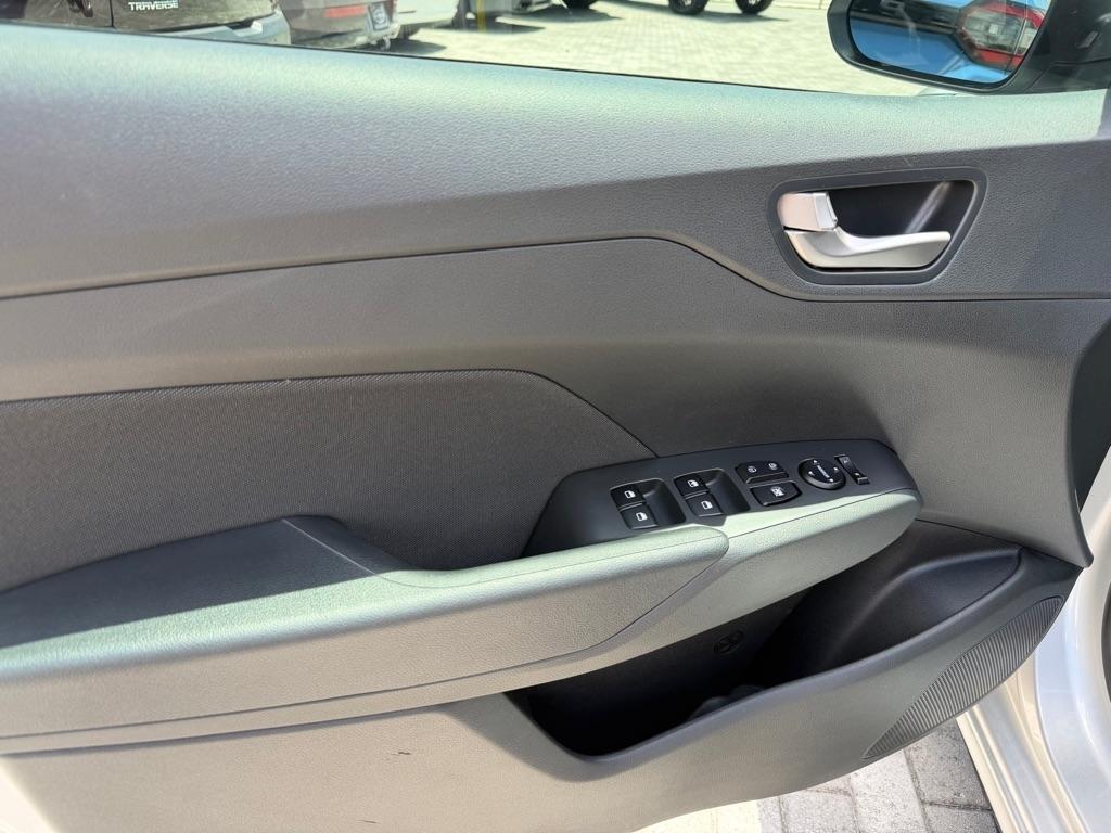 Hyundai Accent SE Sedan IVT 2022