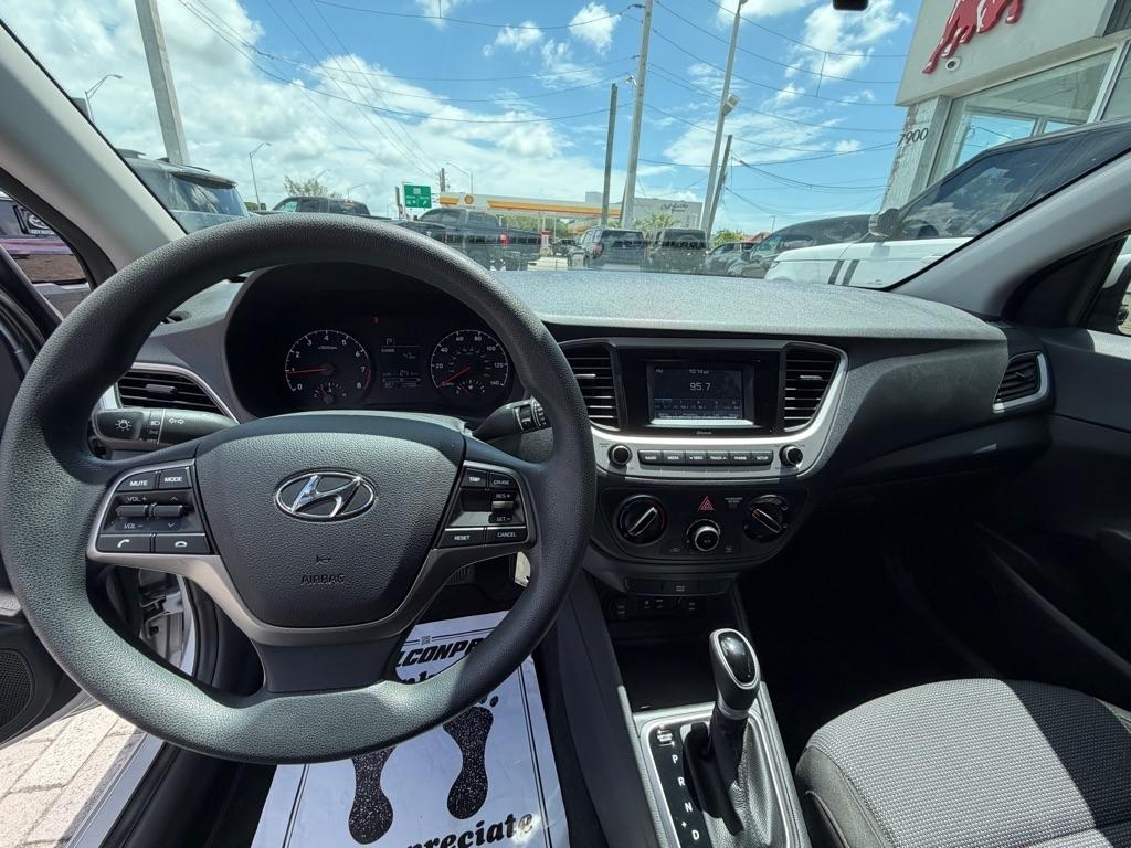 Hyundai Accent SE Sedan IVT 2022