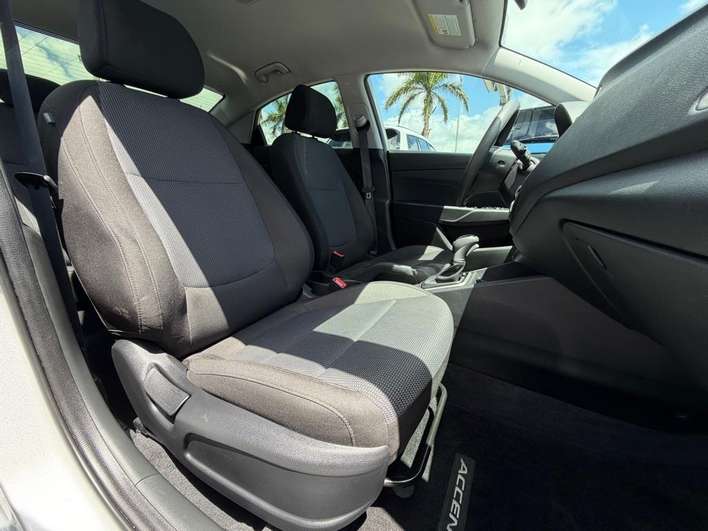 Hyundai Accent SE Sedan IVT 2022