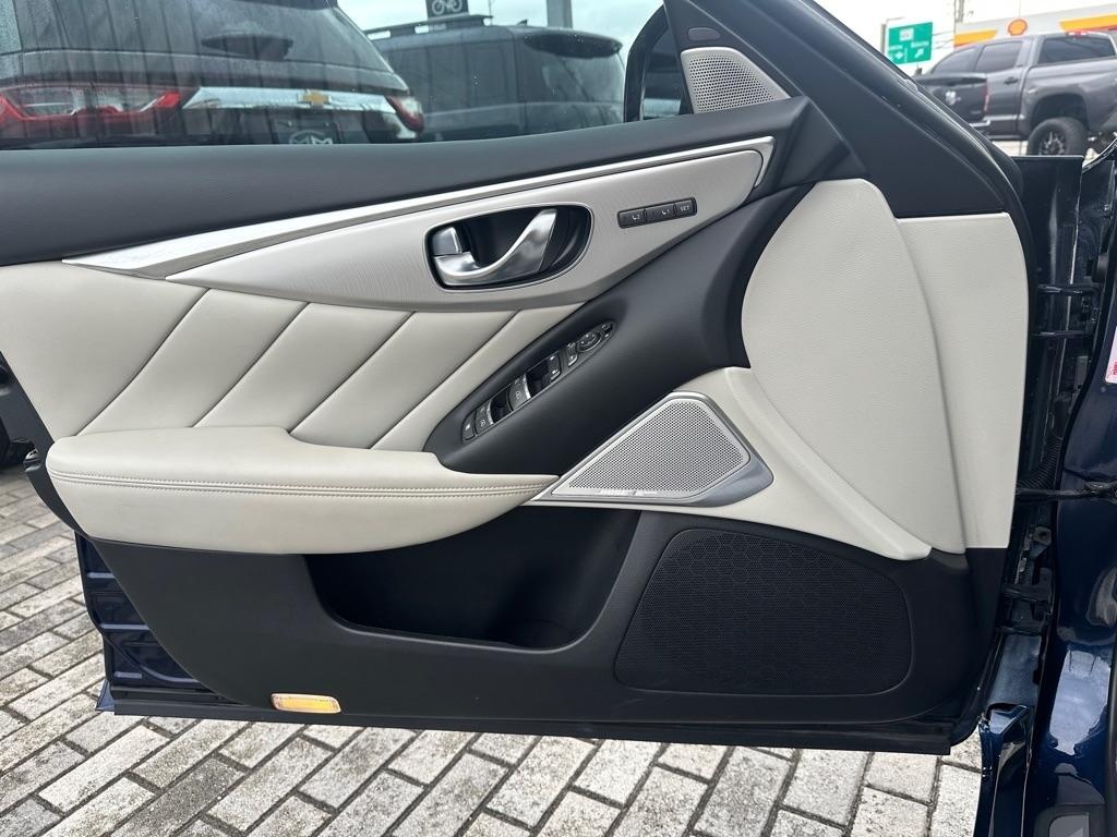 Infiniti Q50 LUXE RWD 2023