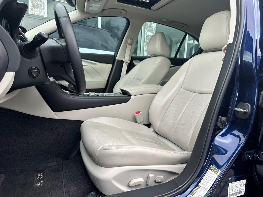 Infiniti Q50 LUXE RWD 2023