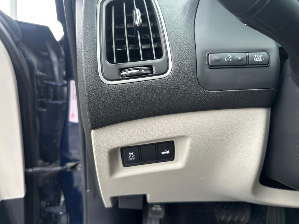 Infiniti Q50 LUXE RWD 2023