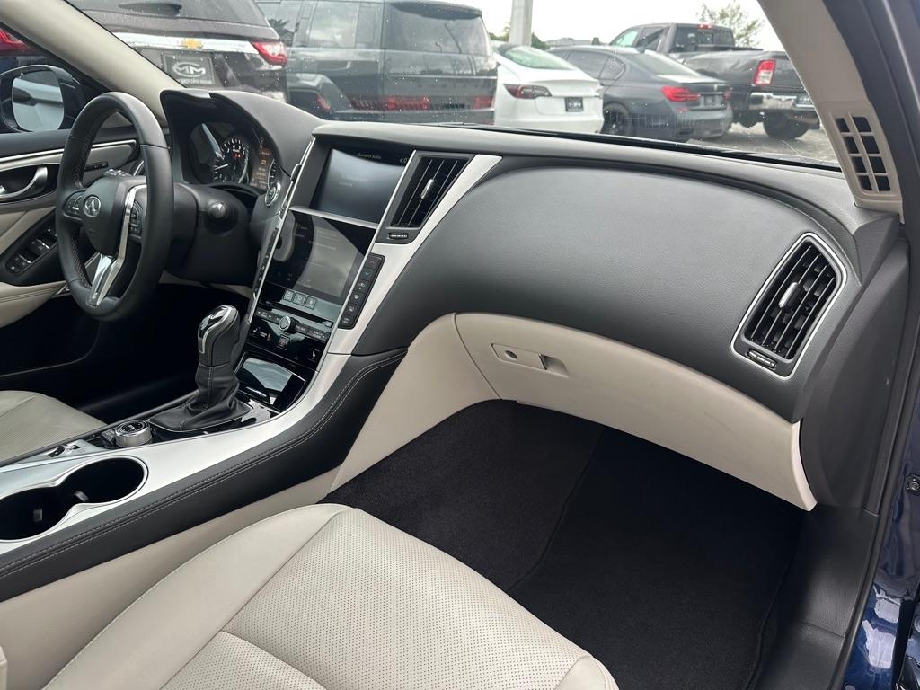 Infiniti Q50 LUXE RWD 2023