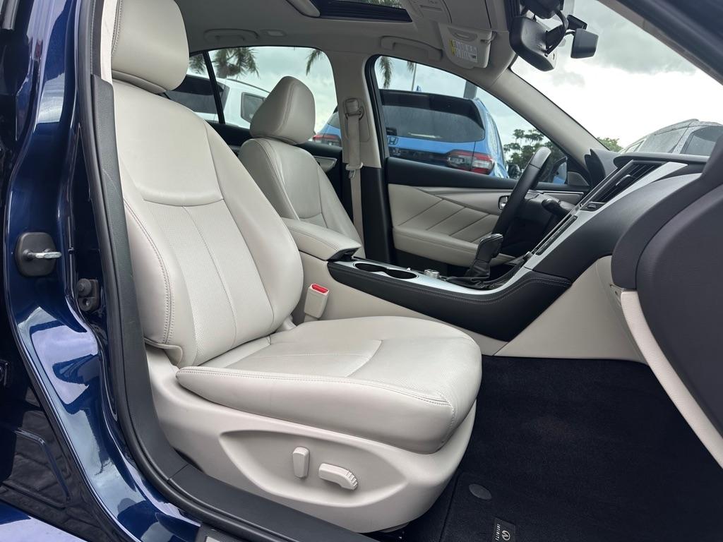 Infiniti Q50 LUXE RWD 2023