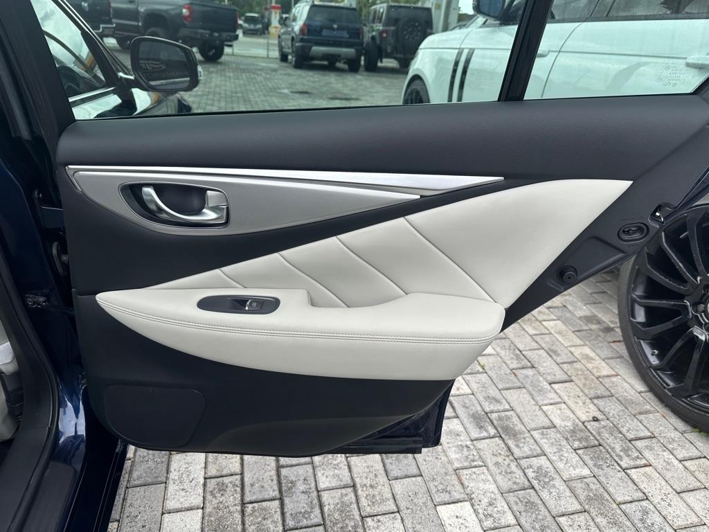 Infiniti Q50 LUXE RWD 2023