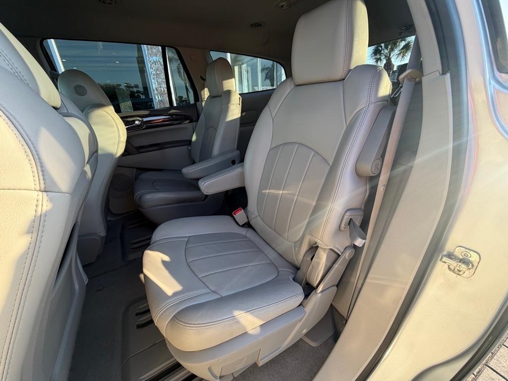 Buick Enclave FWD 4dr Leather 2014