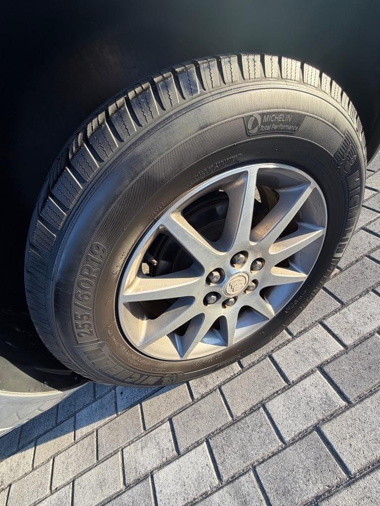 Buick Enclave FWD 4dr Leather 2014