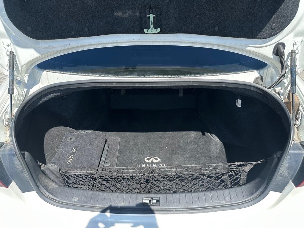 Infiniti Q50 LUXE RWD 2024