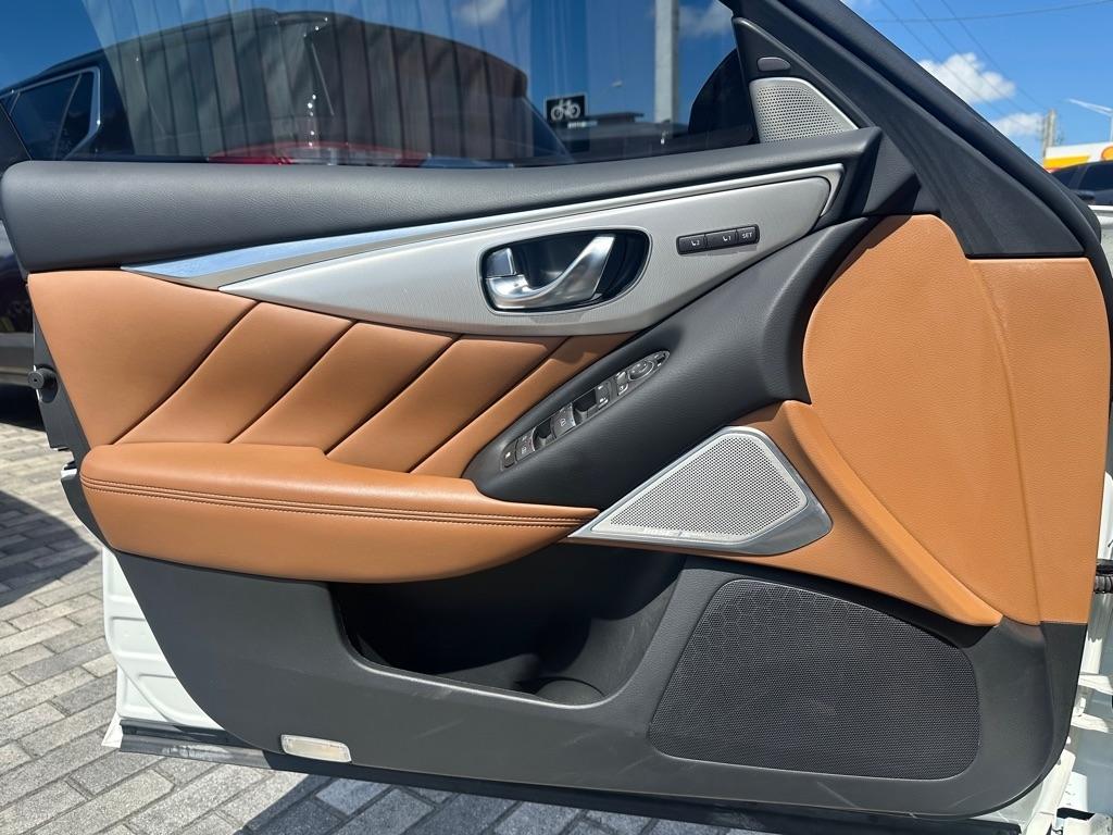 Infiniti Q50 LUXE RWD 2024