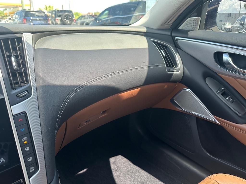 Infiniti Q50 LUXE RWD 2024