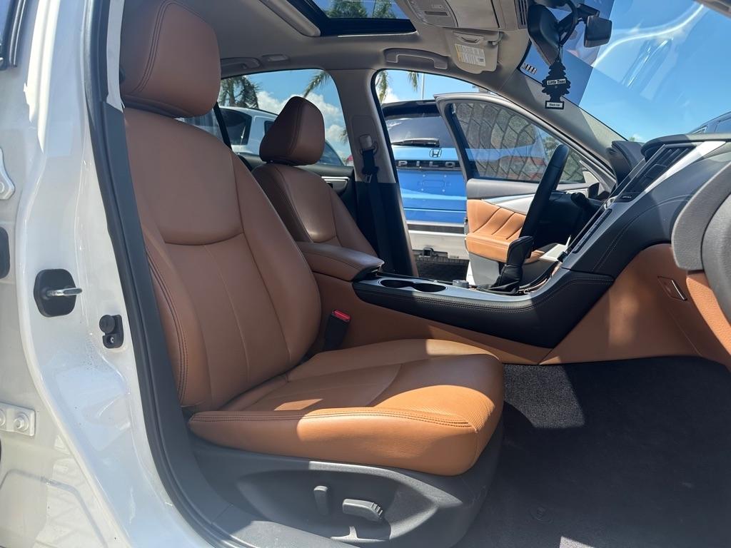 Infiniti Q50 LUXE RWD 2024