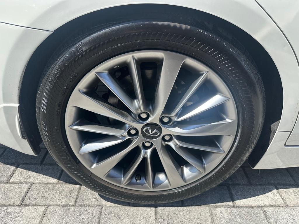 Infiniti Q50 LUXE RWD 2024