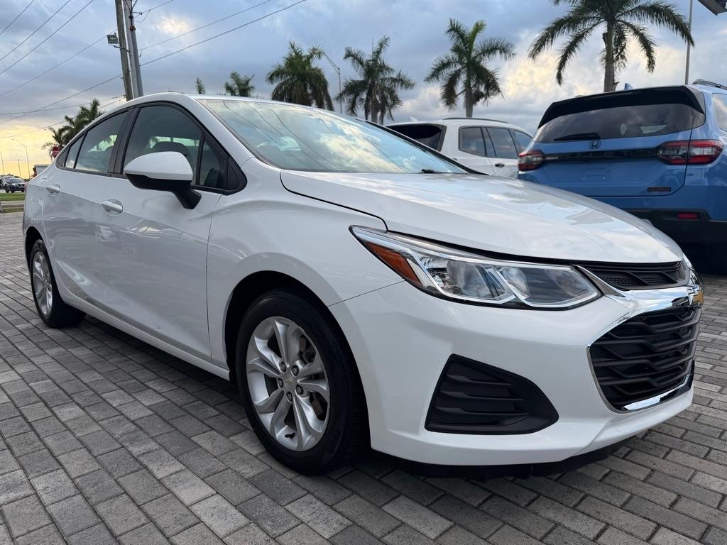 2019 Chevrolet Cruze 4dr Sdn LS
