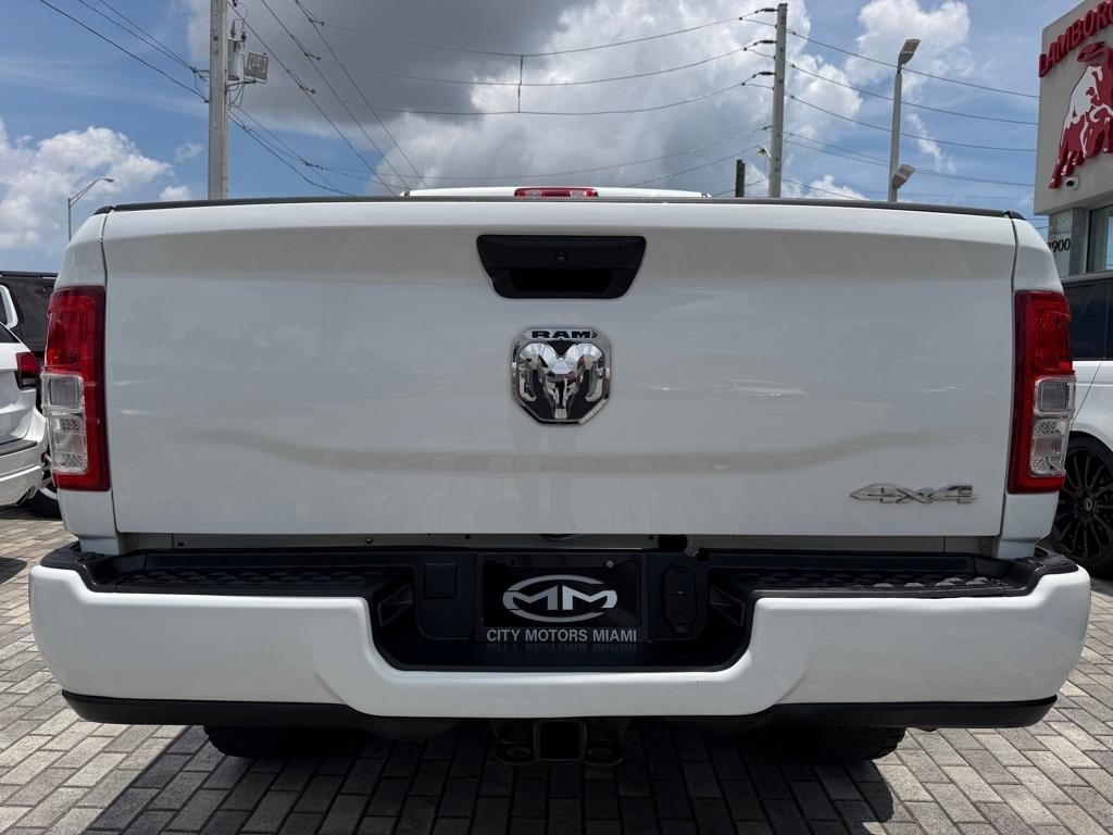 RAM 2500 Tradesman 4x4 Crew Cab 6'4" Box 2023