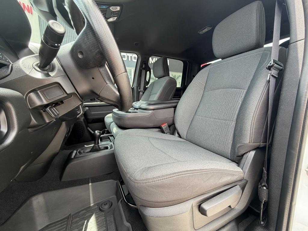 RAM 2500 Tradesman 4x4 Crew Cab 6'4" Box 2023