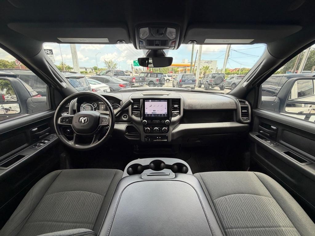 RAM 2500 Tradesman 4x4 Crew Cab 6'4" Box 2023