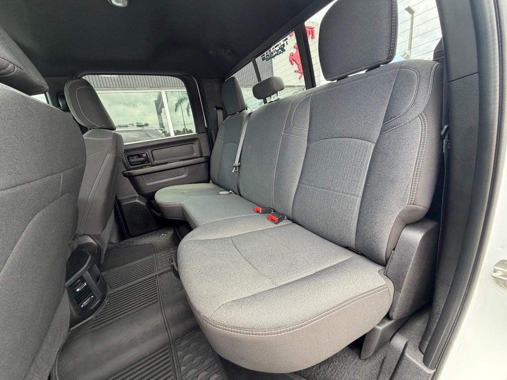 RAM 2500 Tradesman 4x4 Crew Cab 6'4" Box 2023