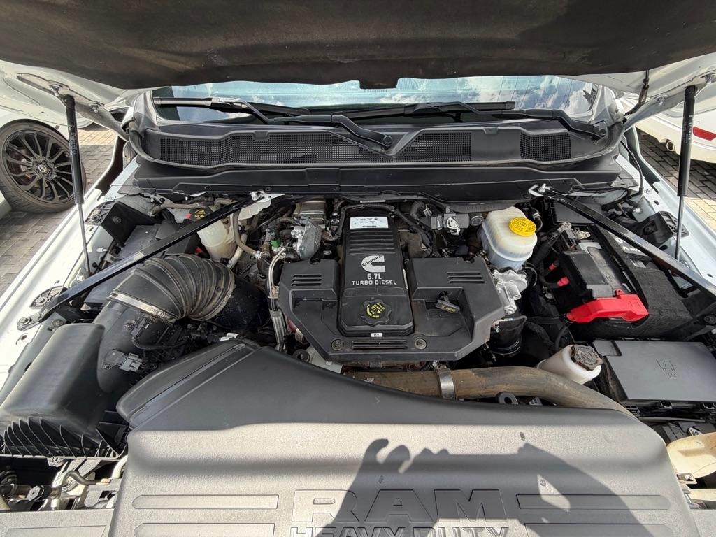 RAM 2500 Tradesman 4x4 Crew Cab 6'4" Box 2023