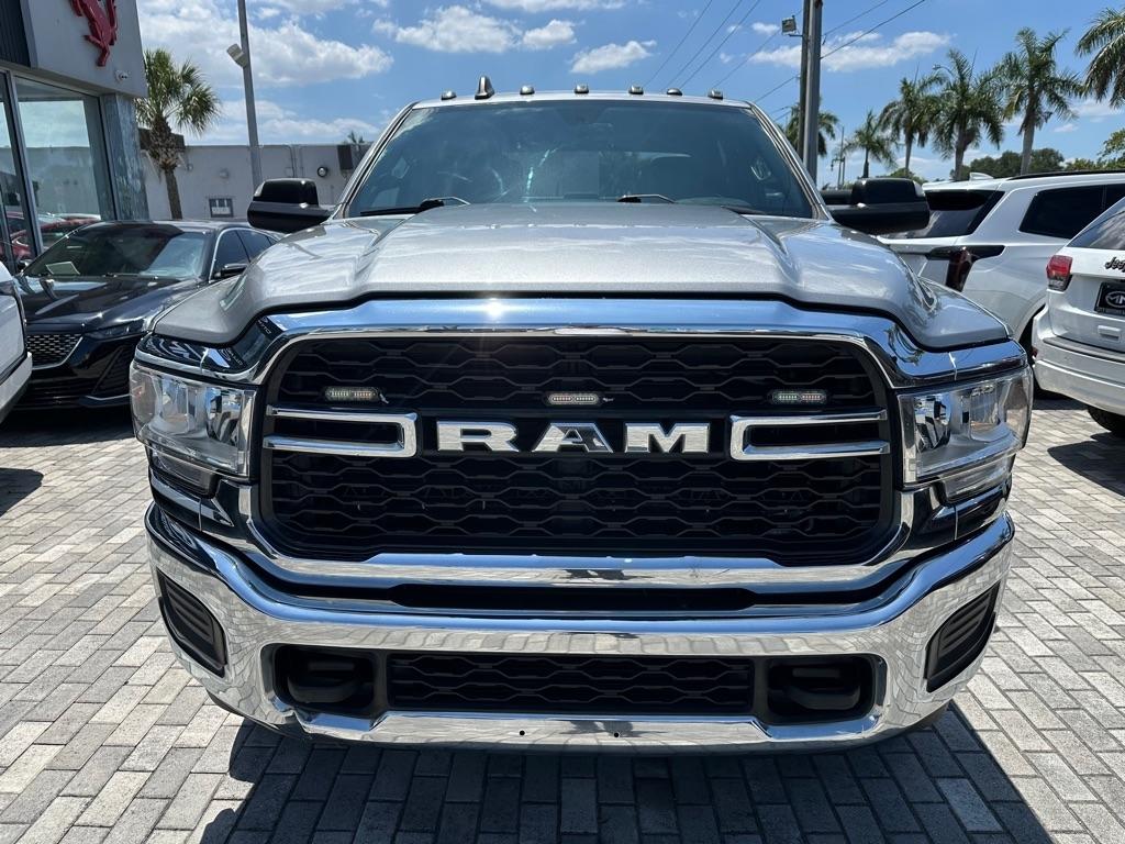 RAM 3500 Tradesman 4x4 Crew Cab 8' Box 2022