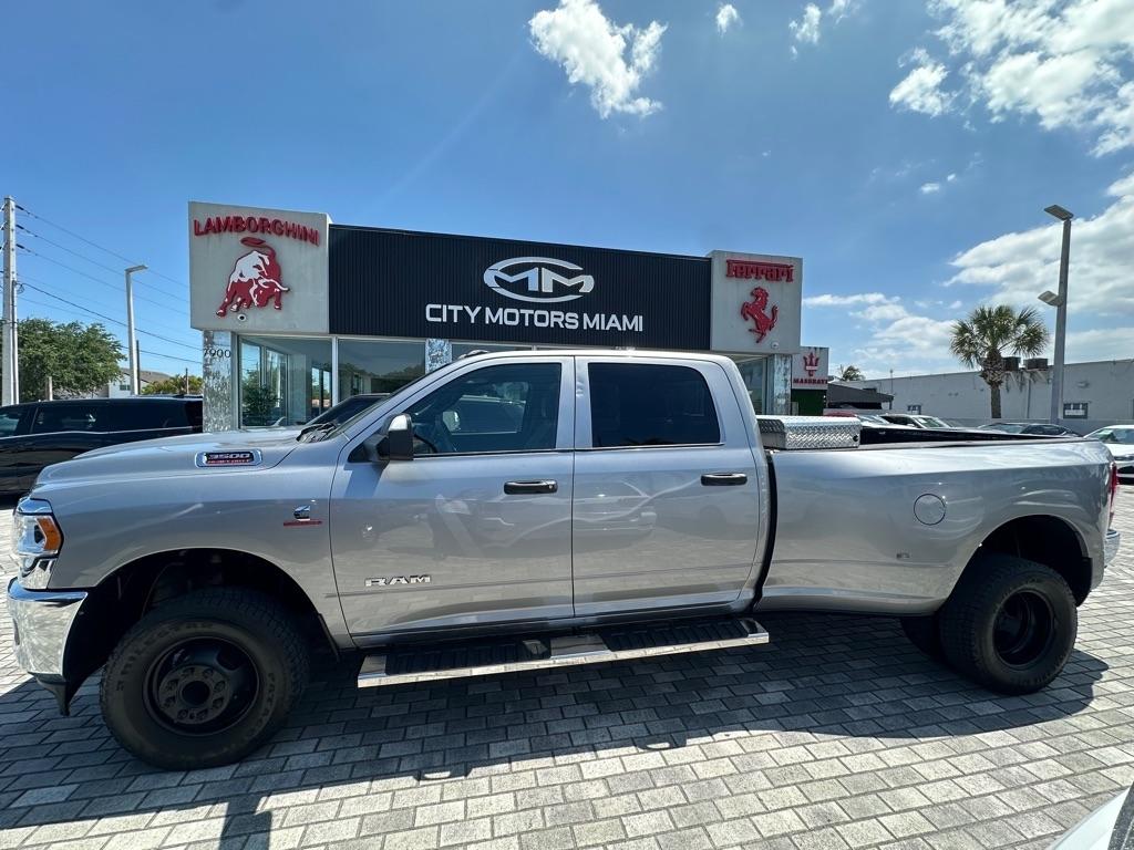 RAM 3500 Tradesman 4x4 Crew Cab 8' Box 2022