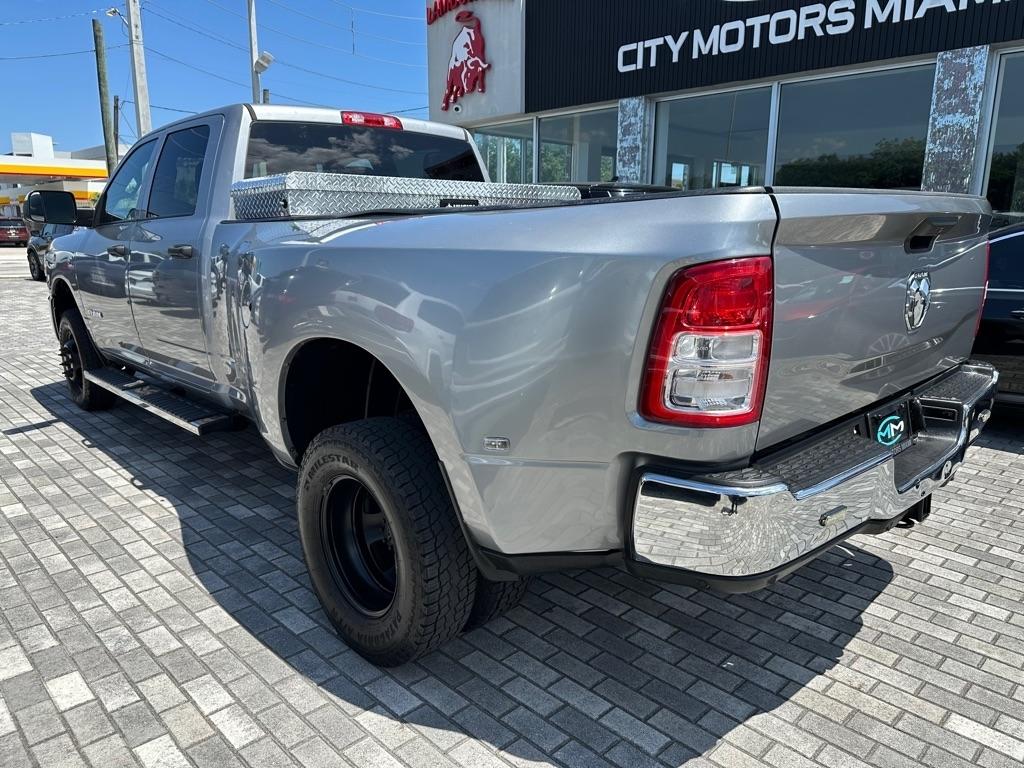 RAM 3500 Tradesman 4x4 Crew Cab 8' Box 2022