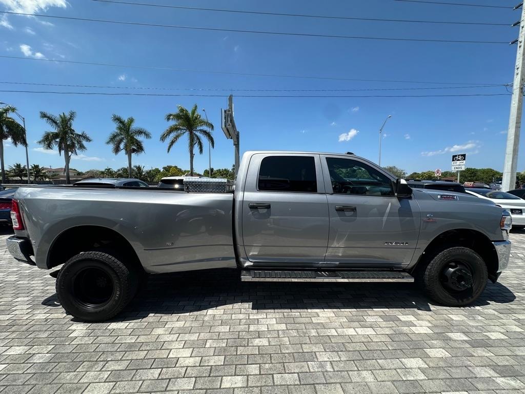 RAM 3500 Tradesman 4x4 Crew Cab 8' Box 2022