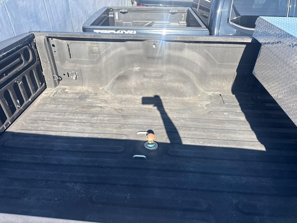 RAM 3500 Tradesman 4x4 Crew Cab 8' Box 2022