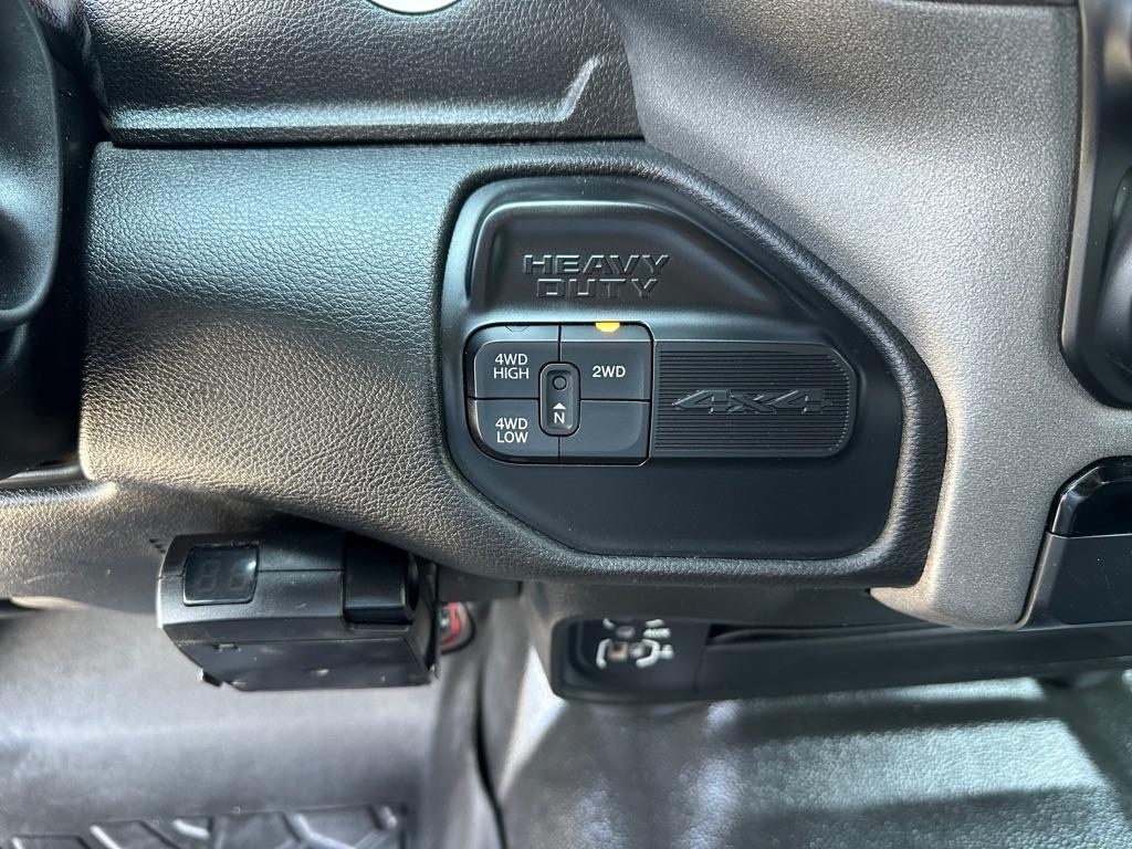 RAM 3500 Tradesman 4x4 Crew Cab 8' Box 2022