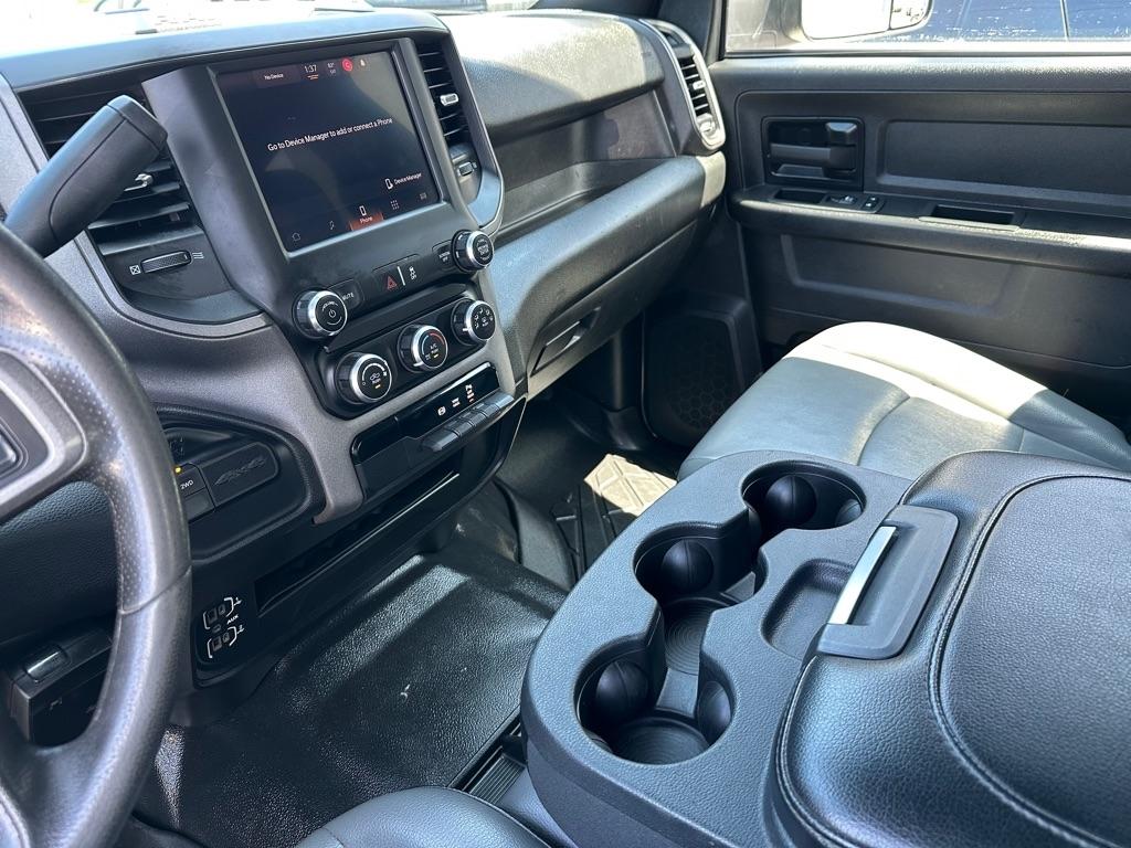 RAM 3500 Tradesman 4x4 Crew Cab 8' Box 2022