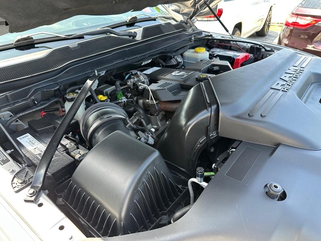 RAM 3500 Tradesman 4x4 Crew Cab 8' Box 2022
