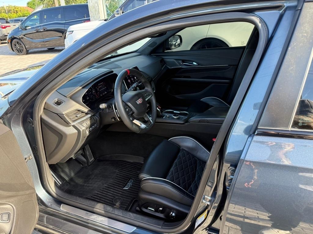 Cadillac CT4-V 4dr Sdn Blackwing 2022