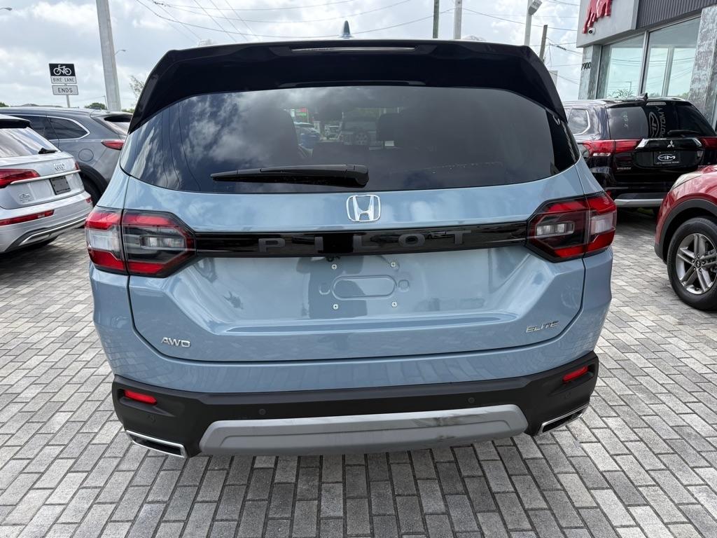 Honda Pilot Elite AWD 2024