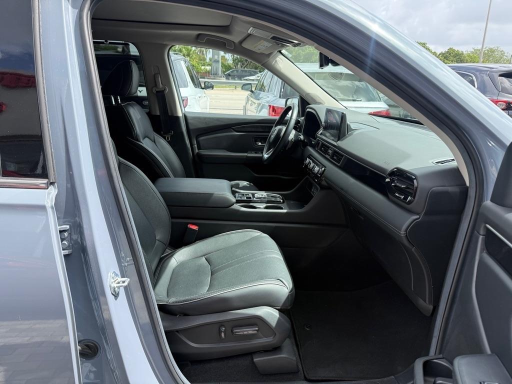 Honda Pilot Elite AWD 2024