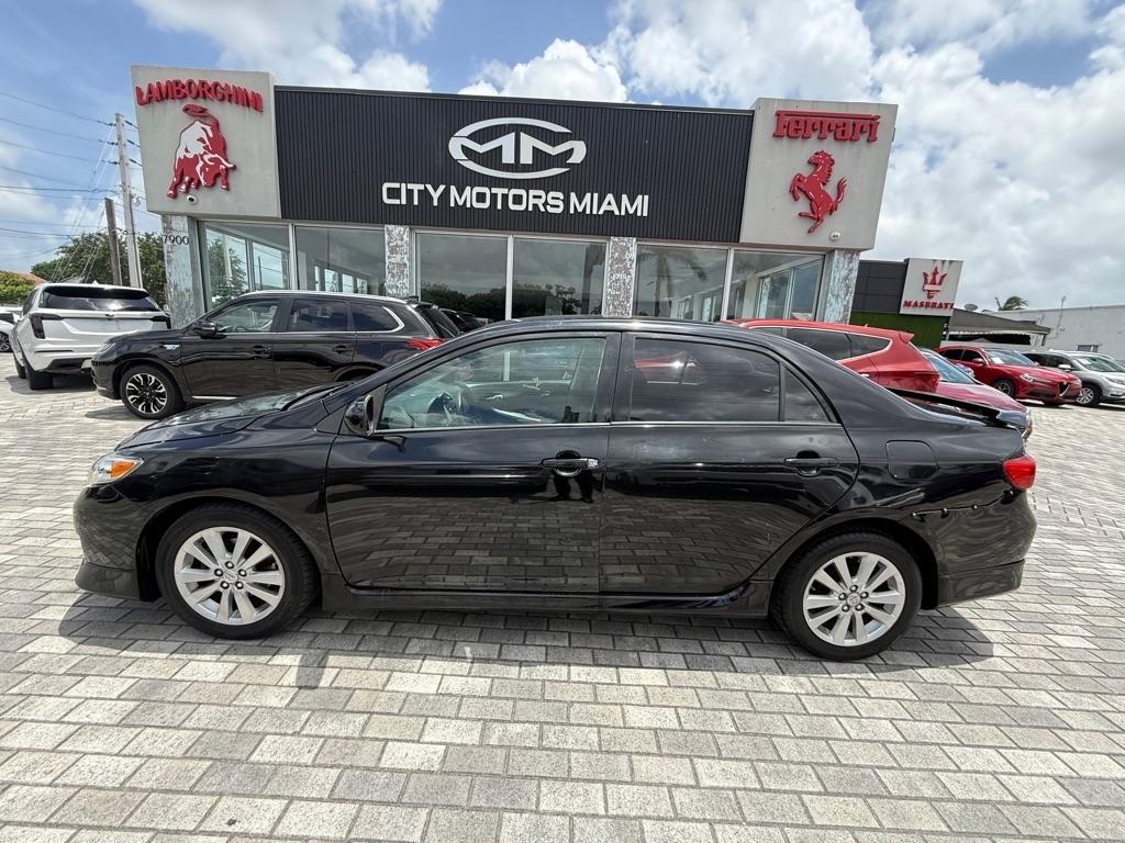 Toyota Corolla 4dr Sdn Man (Natl) 2010