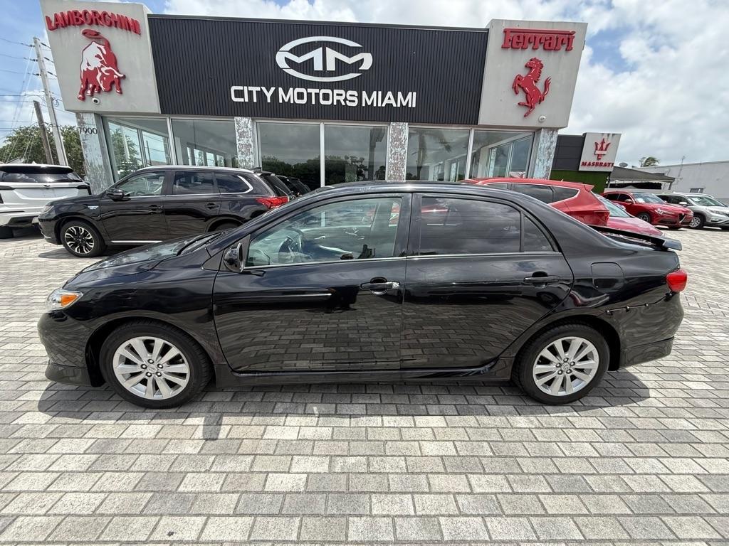 Toyota Corolla 4dr Sdn Man (Natl) 2010