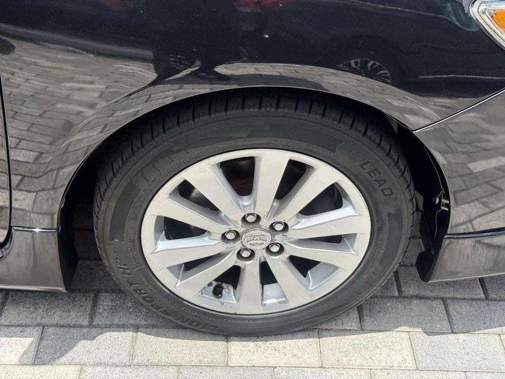 Toyota Corolla 4dr Sdn Man (Natl) 2010