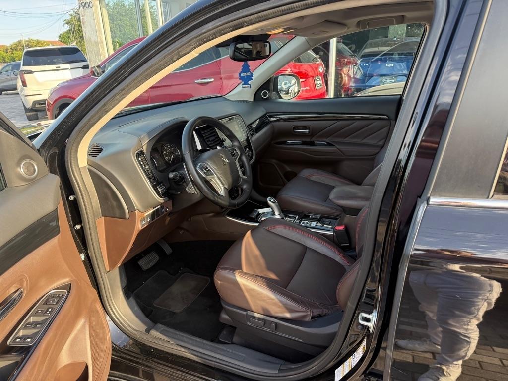 Mitsubishi Outlander PHEV SEL S-AWC 2018