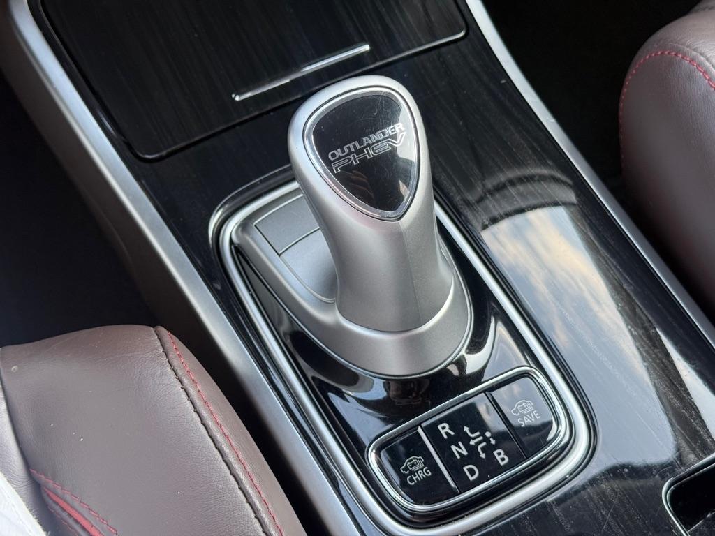 Mitsubishi Outlander PHEV SEL S-AWC 2018