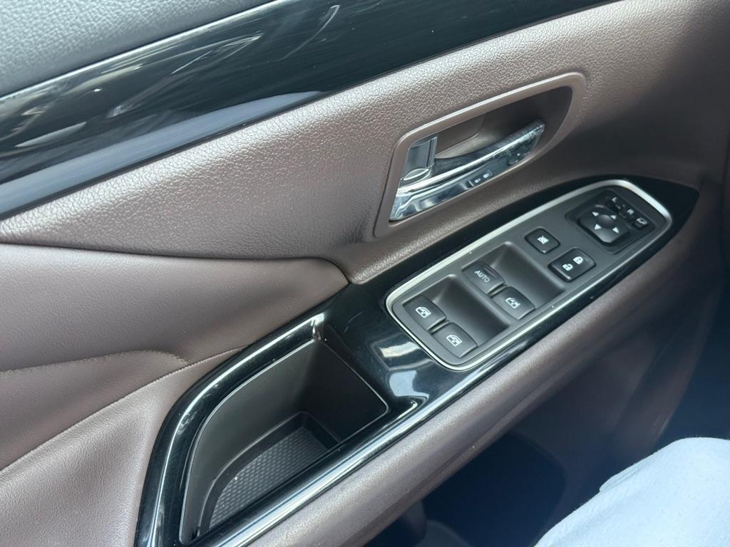 Mitsubishi Outlander PHEV SEL S-AWC 2018