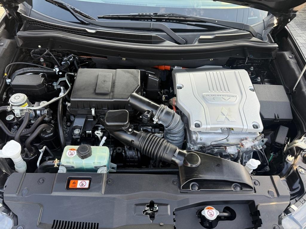 Mitsubishi Outlander PHEV SEL S-AWC 2018
