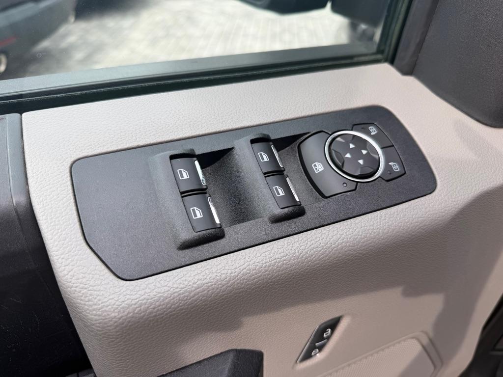 Ford F-150 XL 4WD SuperCab 6.5' Box 2019