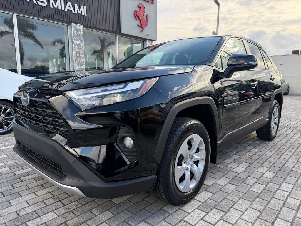 Toyota RAV4 LE AWD (Natl) 2025