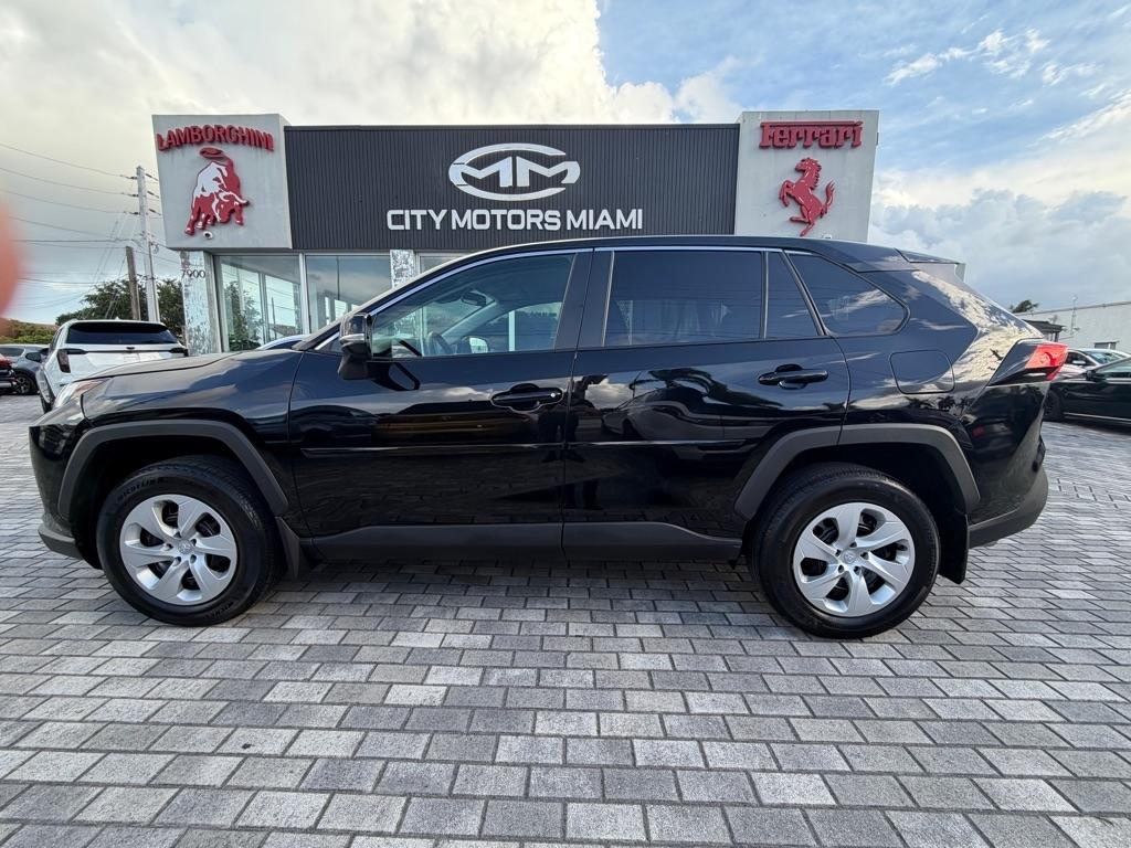 Toyota RAV4 LE AWD (Natl) 2025