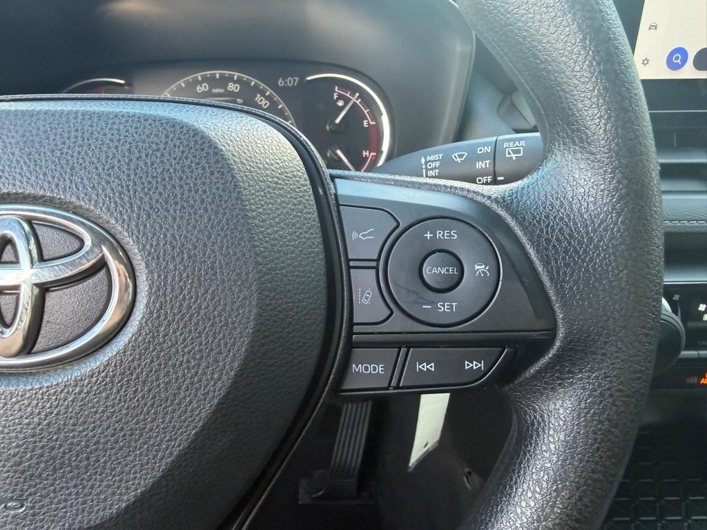 Toyota RAV4 LE AWD (Natl) 2025