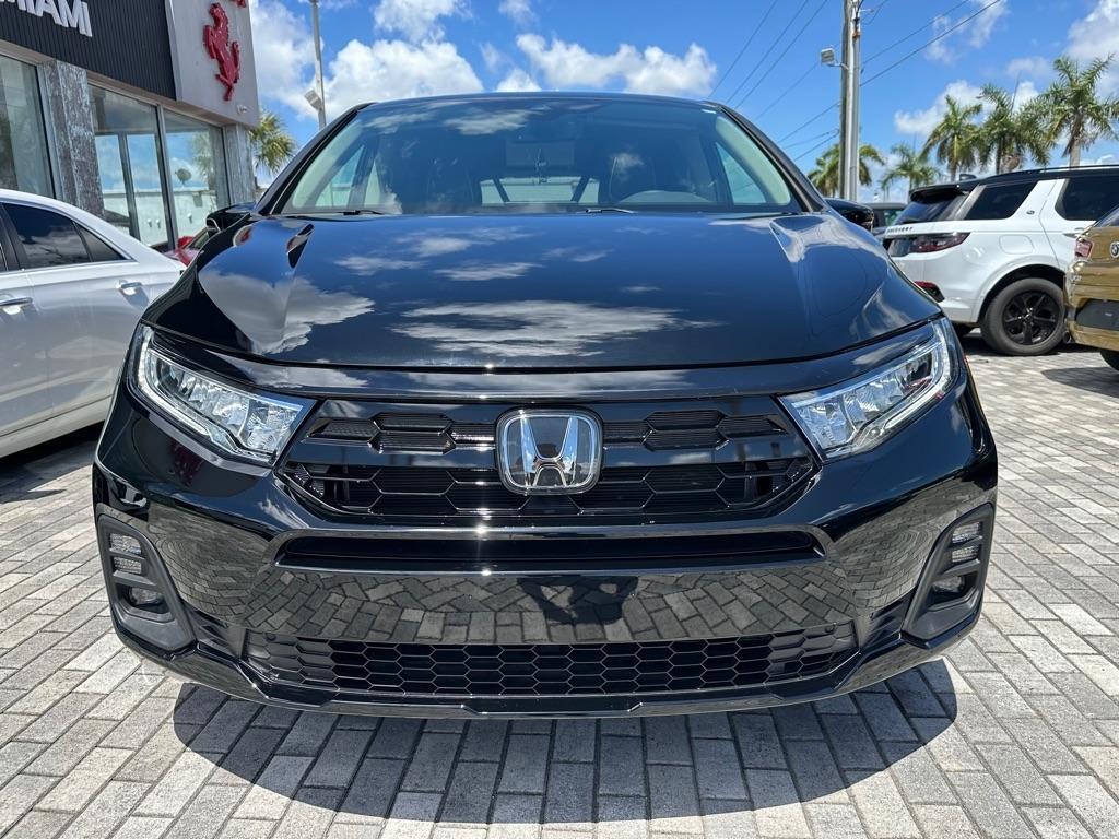 Honda Odyssey Touring Auto 2025