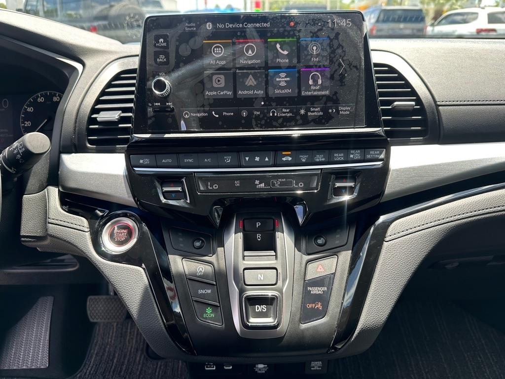 Honda Odyssey Touring Auto 2025